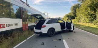 Baldegg Verkehrsunfall Auto Zug 1_Kapo LU_2 9 23