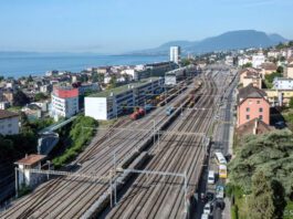 Neuenburg Neuchatel Einfahrt Bahnhof_SBB CFF FS Swiss-Fly Boris Bron