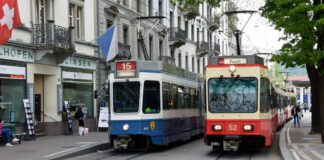 VBZ Tram 2000 Be 46 2003 FB Be 44 52 Bahnhof Stadelhofen_TMZ