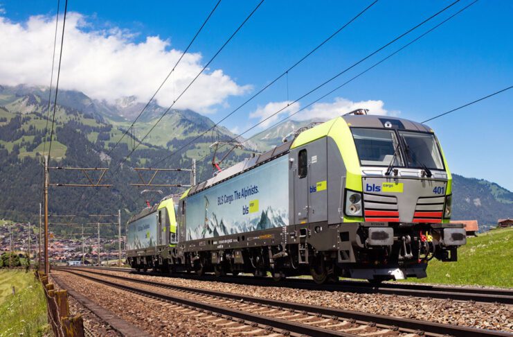 Vectron Lokomotiven Loetschberg Doppeltraktion_BLS-Cargo