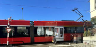 Teufen Mofa kollidiert Appenzeller Bahnen_Kapo AR_25 10 23