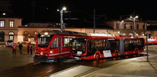 RhB Allegra-Triebzug ABe 812 3504 Gelenkbus Kollision_Stapo Chur_18 12 23