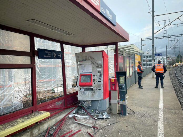 Chur West RhB Billettautomat gesprengt_Kapo GR_1 1 24