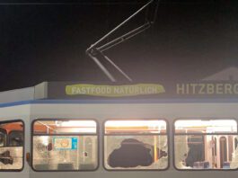 Sachschaden-Tram VBZ 2407_Stapo ZH_27 1 24
