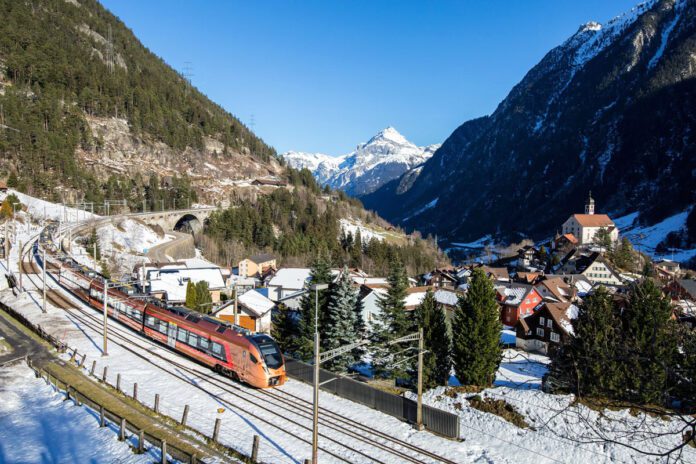 Gotthard-Bergstrecke Kirche Wassen Traverso_SOB