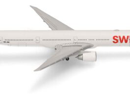 529136-003 1500 Swiss International Air Lines Boeing 777-300ER_Herpa_4 24