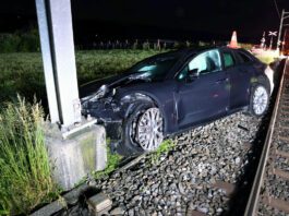 Gelfingen Autofahrer Bahngleise_Kapo LU_25-5-24