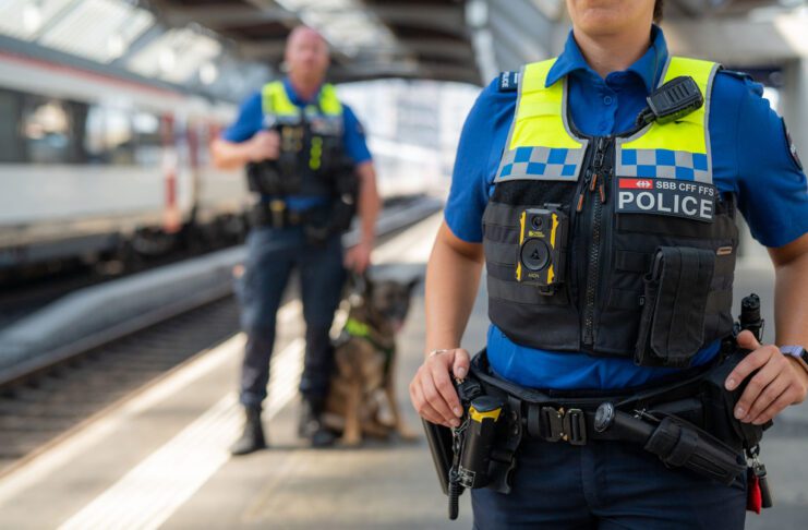 Transportpolizei mit Bodycam_SBB CFF FFS_2024