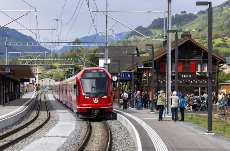 Erneuerter Bahnhof Trun Eroeffnung_Nicola Pitaro_3 5 25