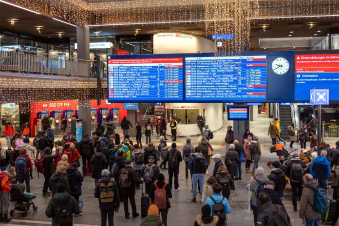 Personenunfall Stoerung Abfahrtsanzeiger Bahnhof Bern_Milena Steiner