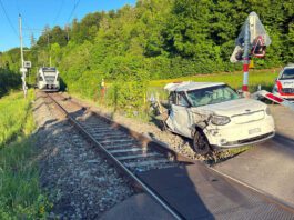 Steckborn Kollision Bahnuebergang_Kapo TG_11 5 25