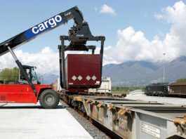 Zukunft Gueterverkehr Container Verlad kombinierter Verkehr SBB Cargo_Bernhard Lochmatter